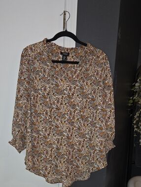 Jones & CO Brown Multi Paisley Button-Front Long-Sleeve Blouse